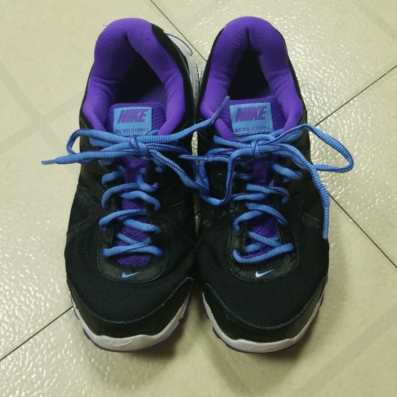 nike revolution 2 purple